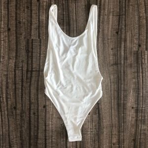 Pretty Little Thing Side Boob Bodysuit White